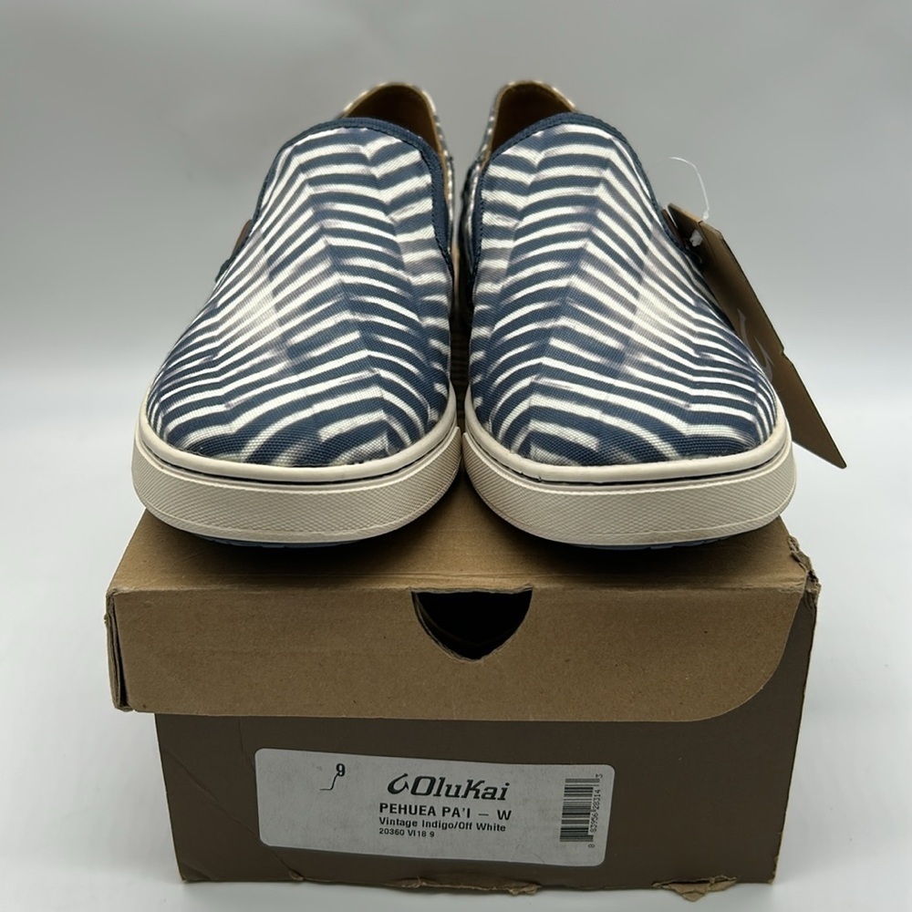 OluKai Pehuea Pa‘i Slip-On Sneakers Women’s Vintage Blue Off White Sz 9 NWB - Picture 9 of 9